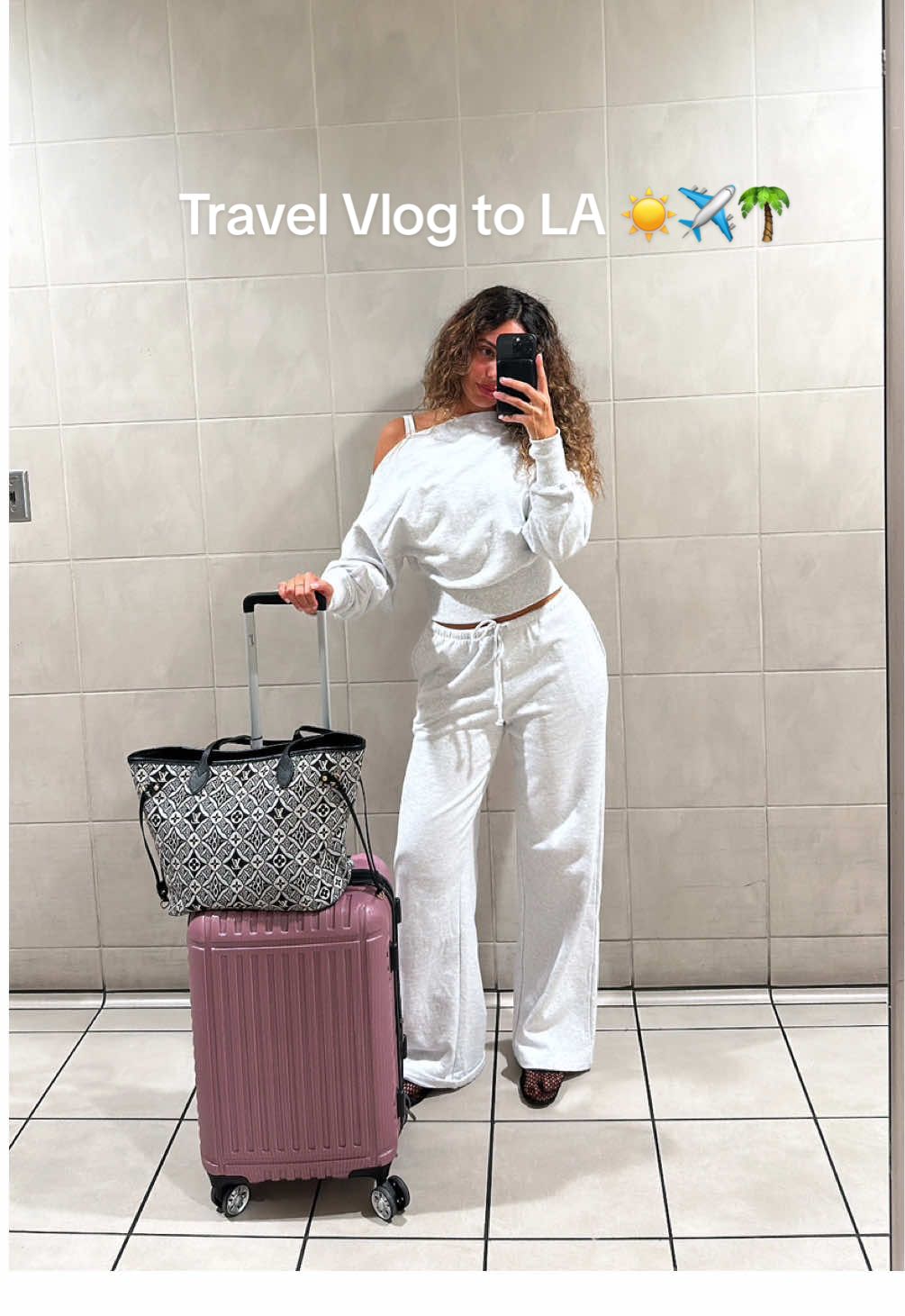 We’re in la !! #travelvlog #dayinmylife #dayvlog #la #california 