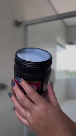 Hidrata, nutre, reconstrói… no banho! 💁🏼‍♀️ Brilho imediato com Mix de Aminoácidos. . . . #cronogramacapilar #mixdeaminoacidos #barrominas #fy 