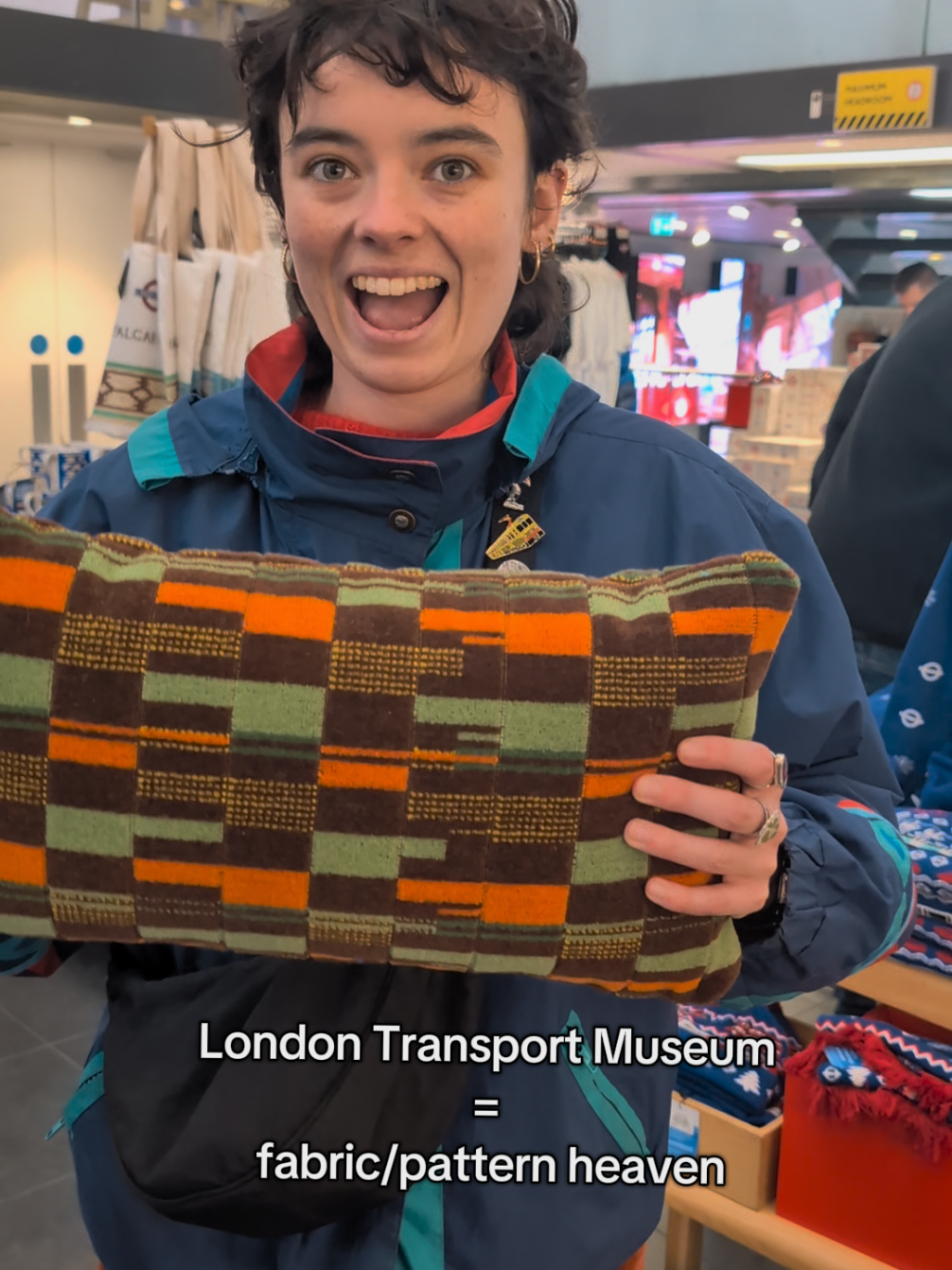 New life goal is getting one of those chairs 👀  #publictransport #tfl @Transport for London #buscore #londontransportmuseum 