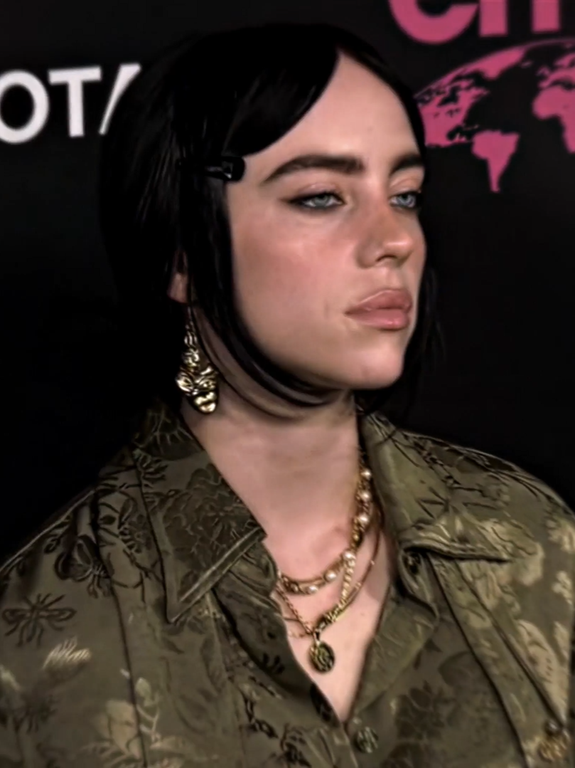 #sisterdomination — effects/quality in my bio! ➤ ib me/ac overbills ✦ scp me and overbills ➤ quality/topaz by me ✦ coloring by me: 'solo' ➤ @billieeilish #billieeilish #iloveyou #aftereffects #edit #viral