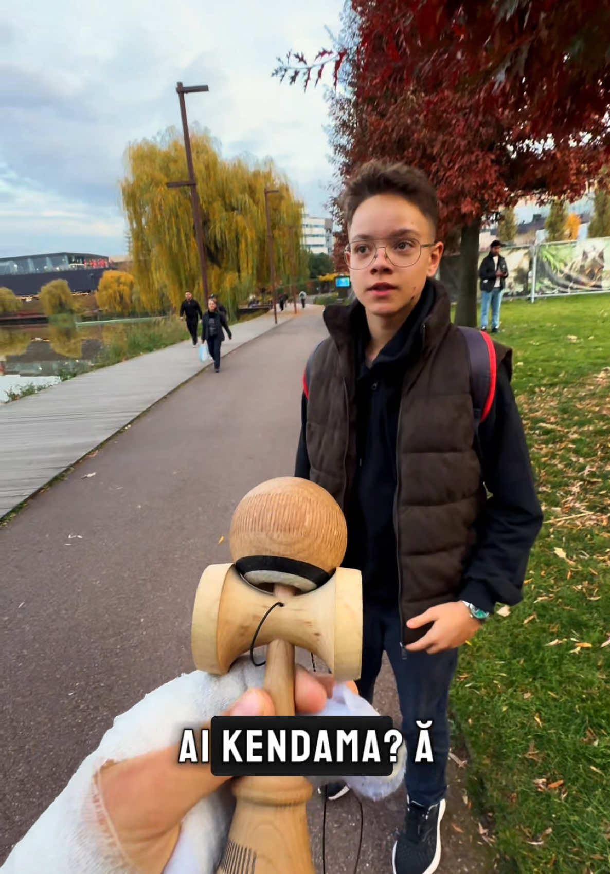 🤪Poate vei fi tu urmatorul😝 link in bio pt cel mai fresh merch kendama🙈#beestrong🐝 #romania #kendama #kendamaromania #depozitulkendama @kdcodoaba @depozitul_kendama 