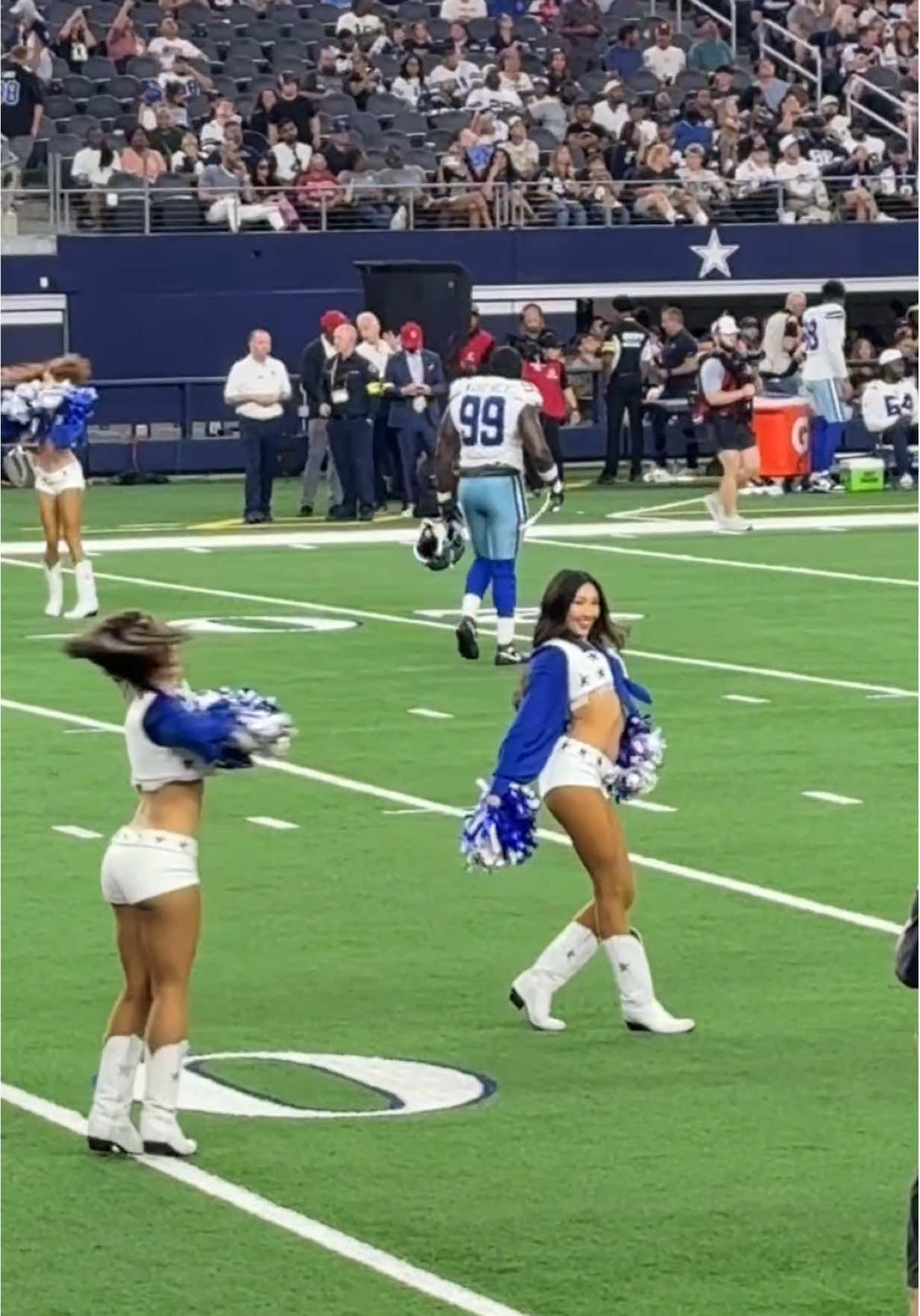 Ready for some Monday Night Football⭐️🏈💙 #nfl #prodance #dallascowboys #dcc #footbal 