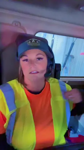 Happy Monday my A$$ #fyp #fypシ゚viral #alwaysworking #happymonday #femaletrucker 