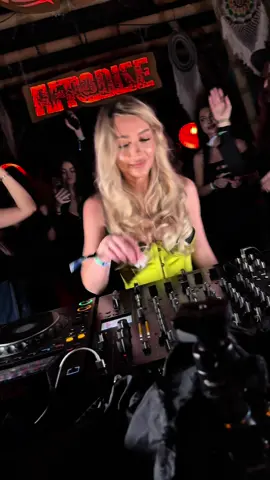 Arabic flow 🥁💃🏼 #arabicsong #afrohouse #fyp 