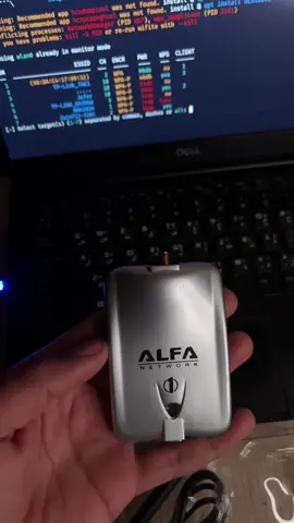 طلاب الامن السيبراني لازم تكون عدكم قطعة الفا او اي مختبر اختراق 🥷🏿💻🛜 #الامن_السيبراني #طلاب #cybersecurit #مشاهدات #linux 