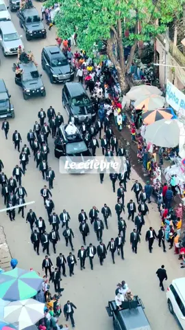 #tiltokguinée🇬🇳  #Mamadi#Doumbouya Le retour du GMG à Kaloum après le dépôt de sa candidature à la cour suprême 🇬🇳