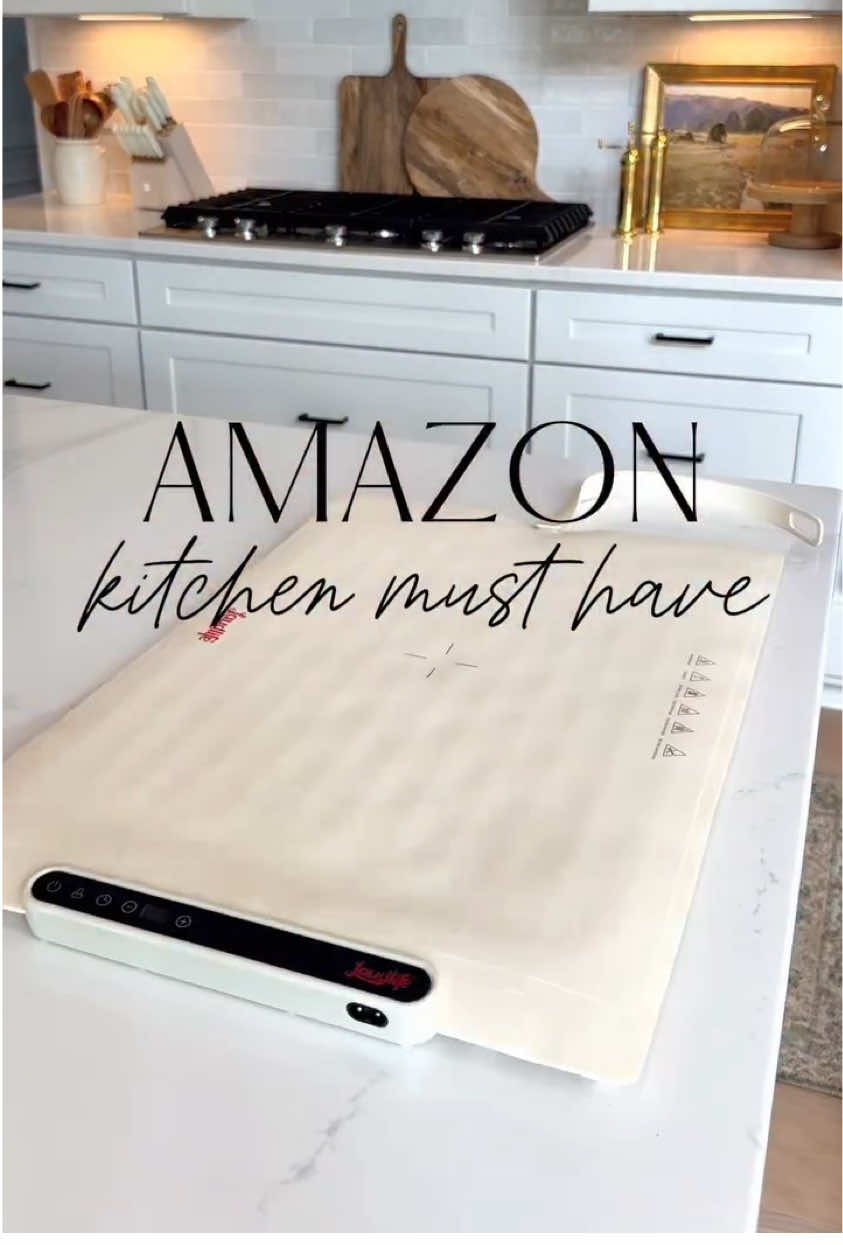 Hosting Season Must Have 🦃🍽️ 🔗 in bio and comments! This electric food warming mat will keep multiple dishes heated, has three temperature settings, and rolls up for easy storage making it perfect for any holiday or celebration! It would also make a great gift 🎁  @Laudlife #amazonfinds #holidayhosting #amazonmusthaves #hostessgift 