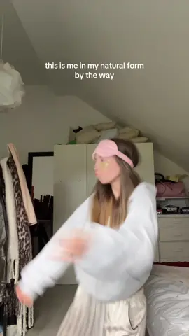 the difference in my face and my stomach 🥲