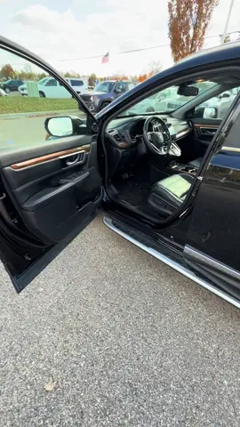 2022 Honda CR-V Hybrid Touring SUV Messages me for more info!