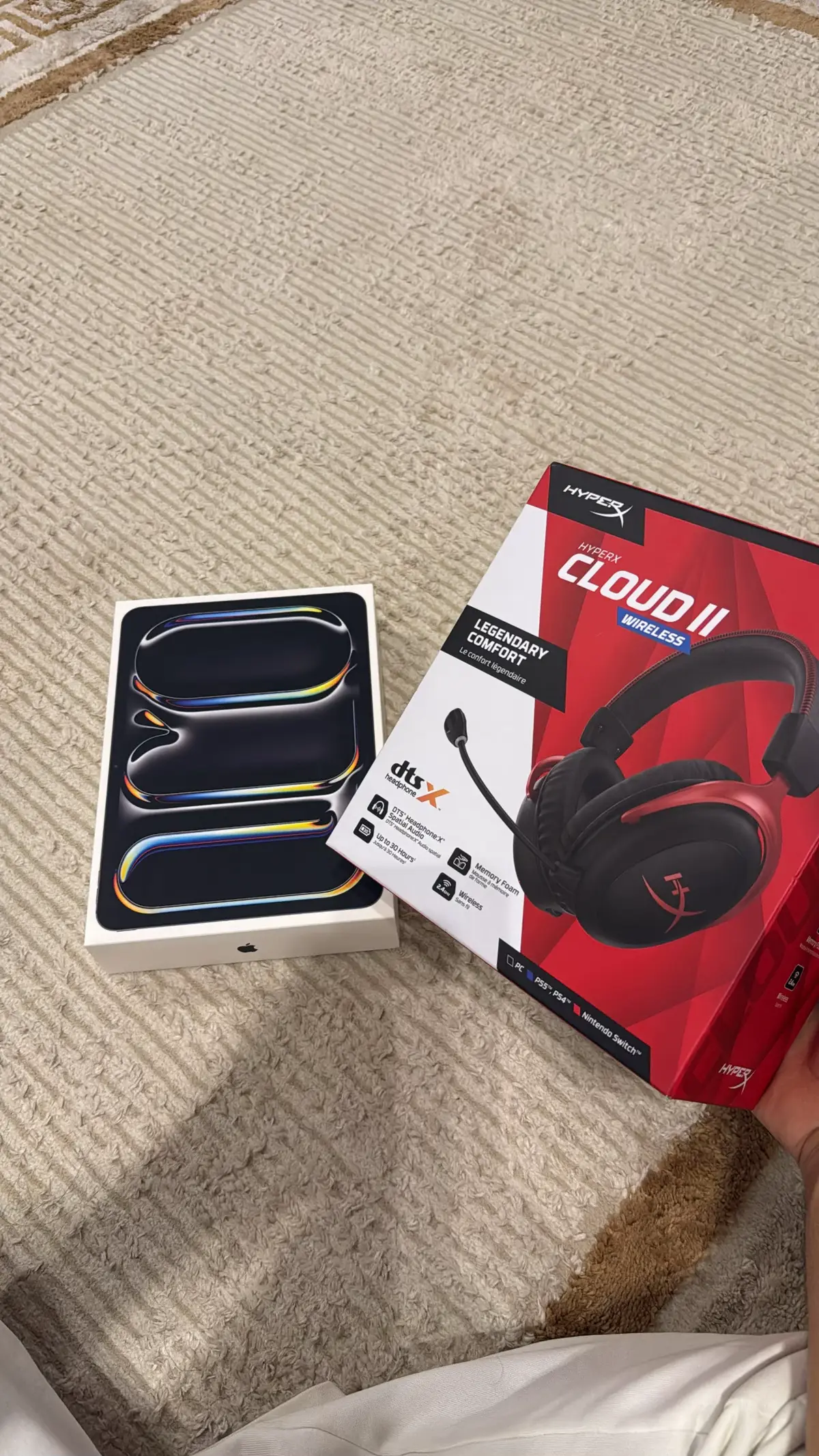 ايباد M5 وسماعة هايبر اكس اسمع حتى نيتك رجعنا بعد قطعه من2021 🤣🫡#riyadh #ببجي_السعودية 