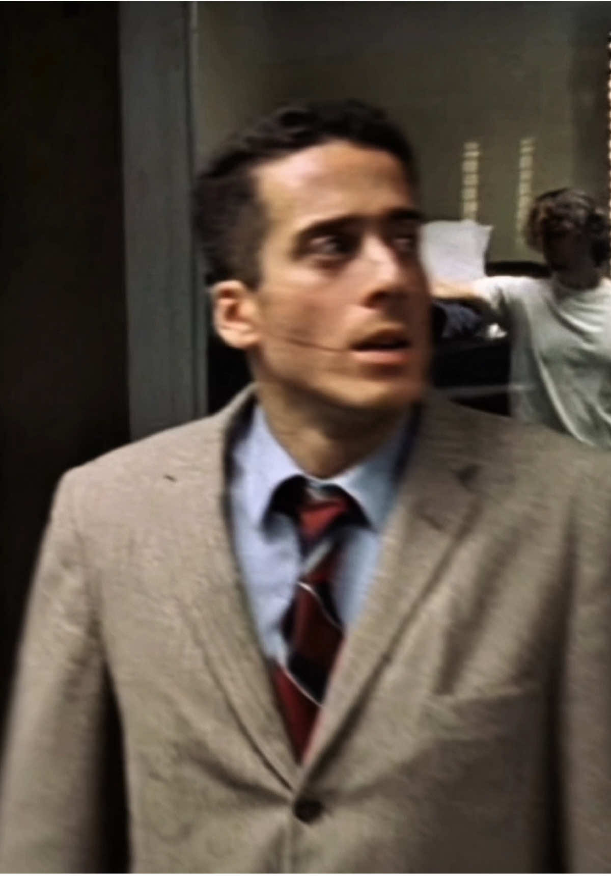 خلف عينيه خائف 🫣! #ميغيل_الفاريز #اوز #oz #miguel_alvarez #مالي_خلق_احط_هاشتاقات 