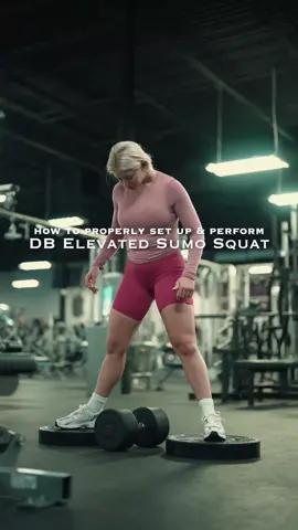 elevated sumo squats 🍑 ➡️ I know life gets busy, but you don’t have to keep showing up to the gym unsure if you’re doing things right. I’d love to help you feel confident in your form so that anxious, “am I doing this right?” feeling can finally fade away 🫶🏼 Click the link in my bio and let’s build a routine that fits your life and goals 🤗 #legday #workouttips #glutegains #gymgirl #glutesworkout 
