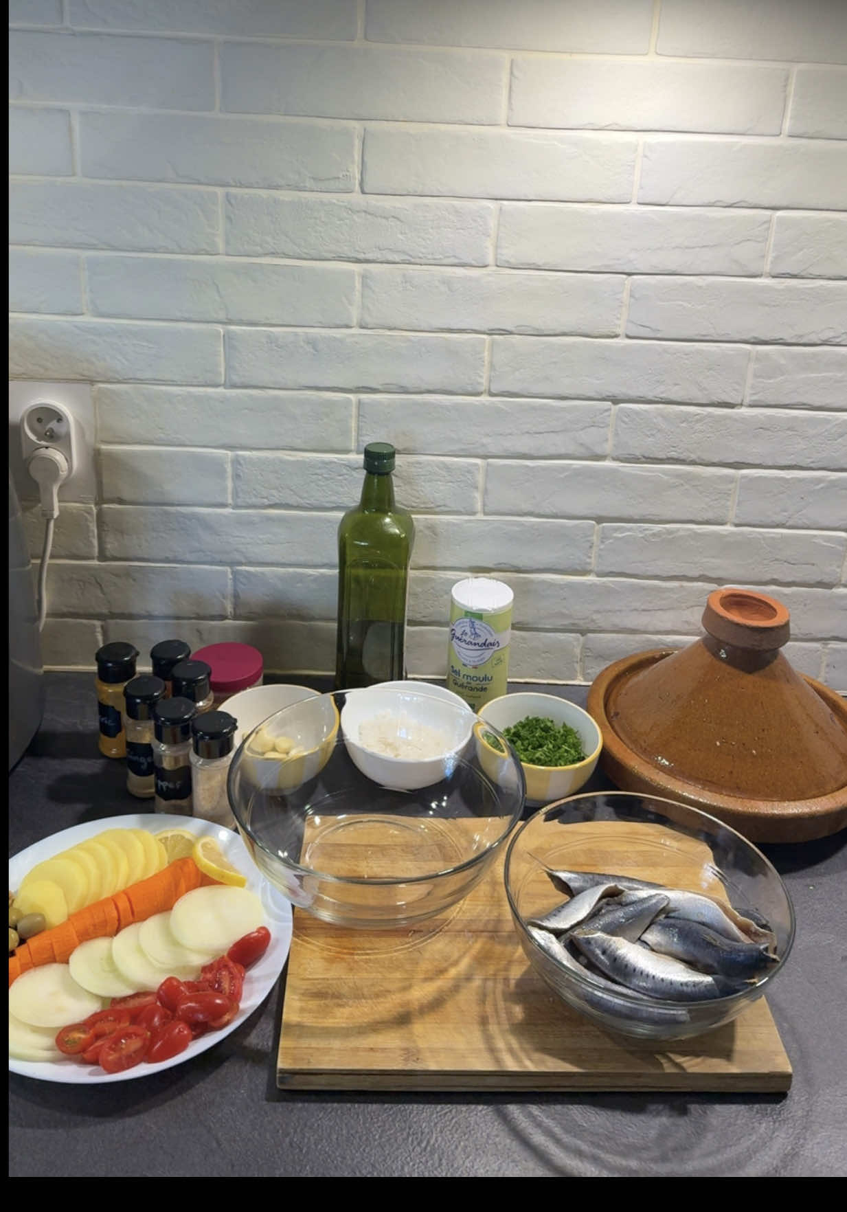 أنا وما بين الحنين، كاين غير طاجين♥️🇲🇦 #المغرب🇲🇦 #الشعب_الصيني_ماله_حل😂 #fyp #explore #healthyrecipes 