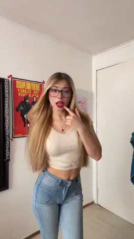 Ya pero ese outfit 🫦 #transition #parati #fyp 