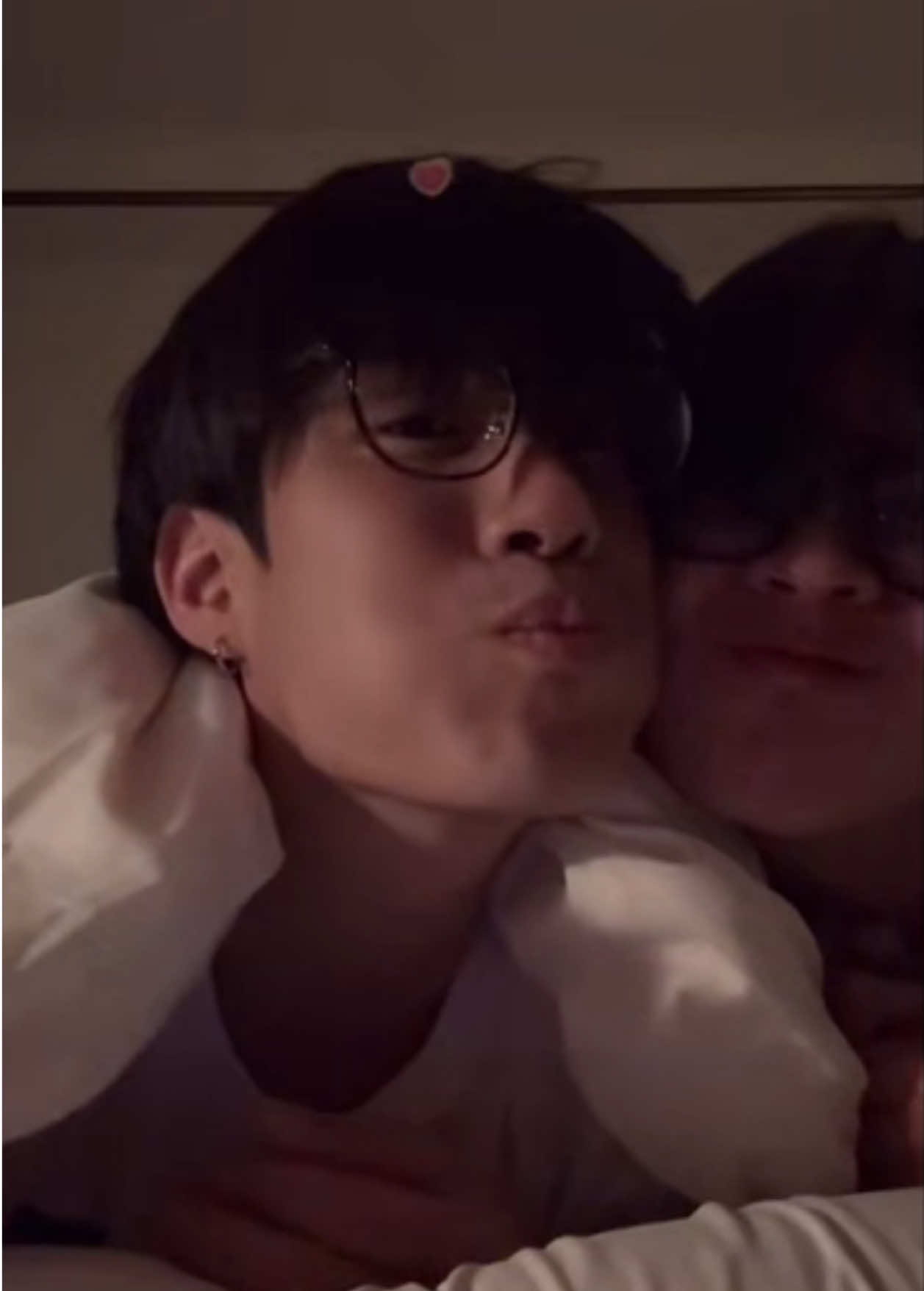 คนที่มีความสุขที่สุดในสมการนี้คือ🙂‍↔️ เชื่อและว่าพี่เติ้ลเติมเติ้ลเฟิร์สวันก่อนนอนทุกวัน🫠 #TleFirstone #เติ้ลเฟิร์สวัน  #TLE_mtm #Firstone 