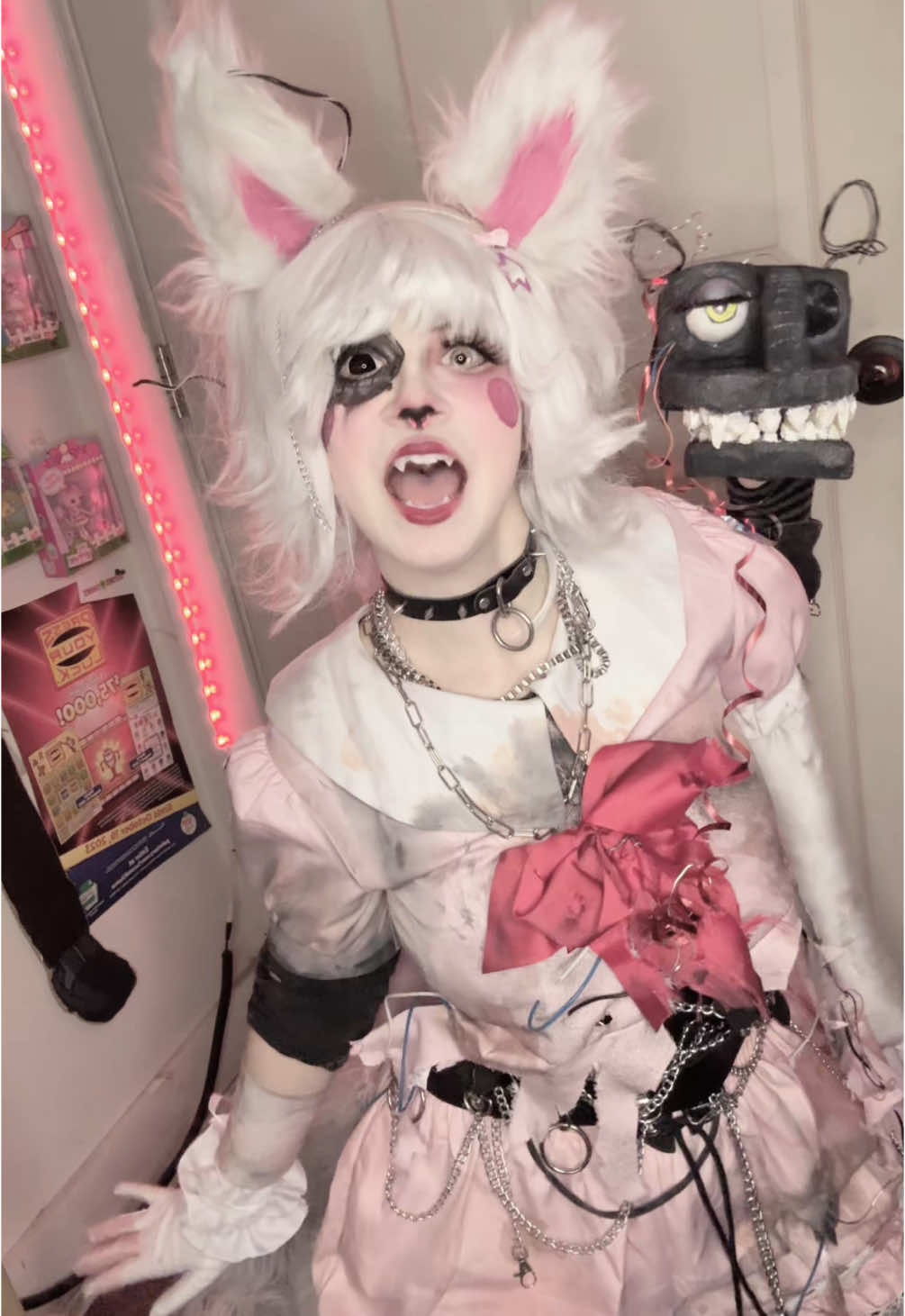 #MANGLE // This song was my whole childhood // #manglefnaf #manglecosplay #fivenightsatfreddys  #fyp 