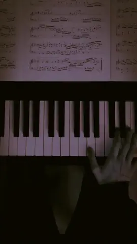 ندونسته.. دلمو به غریبه سپردم.. چنل تلگرام برای دانلود کلیپ هامون: @his_zxz کد کلیپ:85 #پیانو #تیک_تاک #گمشو_برو_فوریو #جدید