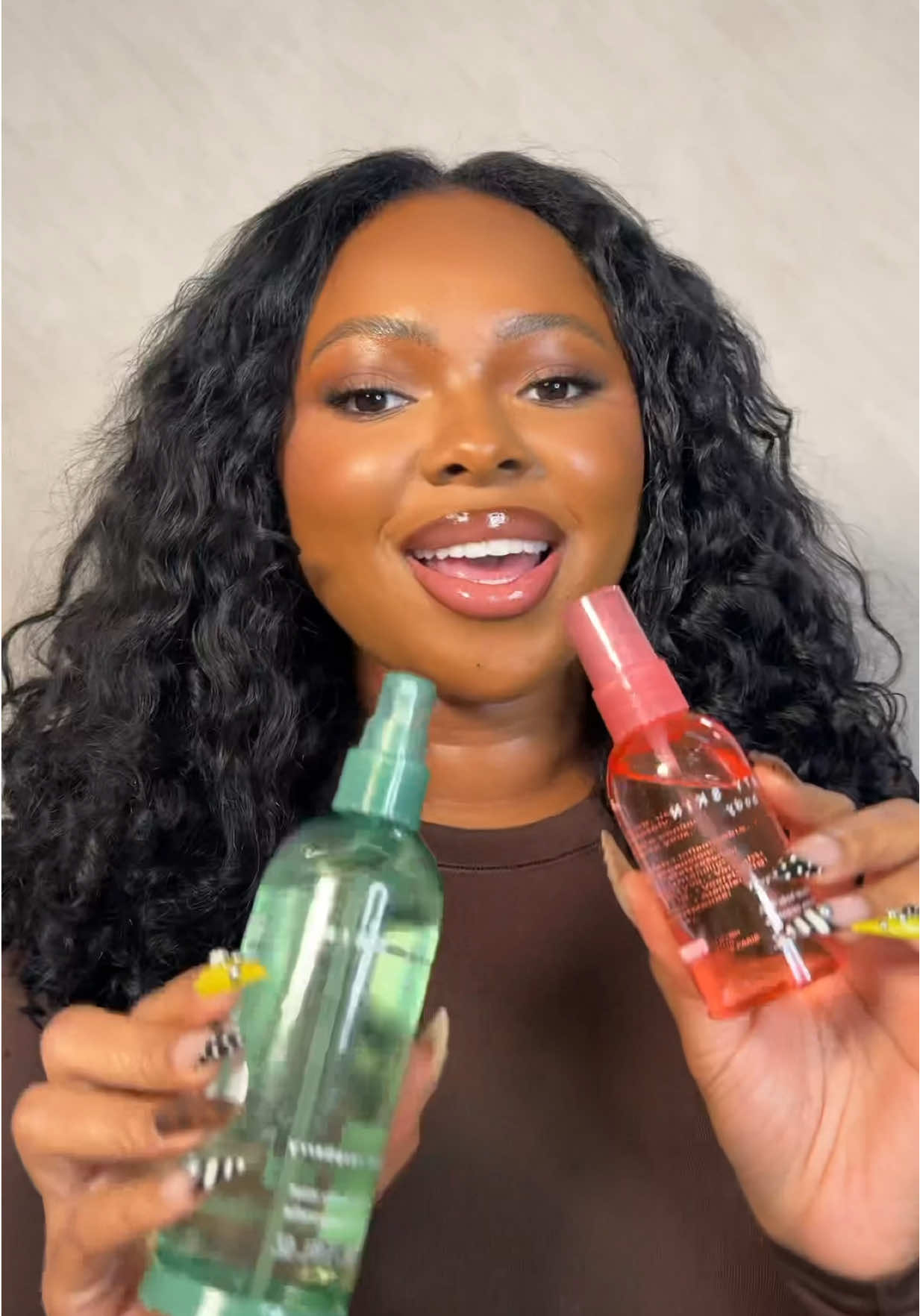 Hey yall 🥰🩷  @Fenty Beauty  @deeceethegreat  #fentyskin #bodymist #fragrance 
