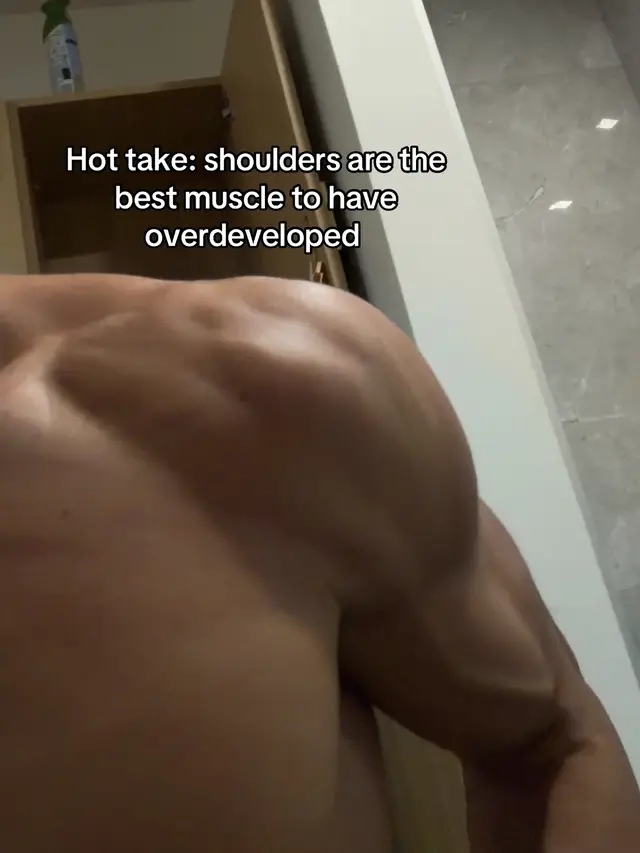 Is this facts #shoulders #wideclavicle 