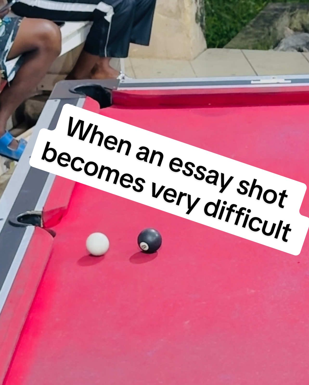 Sometimes the one sh🎱t that looks the easiest becomes the most difficult. Two pro pool players struggling to make the 8 ball @rolandaniteye @Qwesì Thymà #professional #BeginerTutorial #8ballguideline #challenge #creatorsearchinsights 