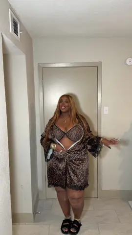 Loving leopard @Hsia-Bras  