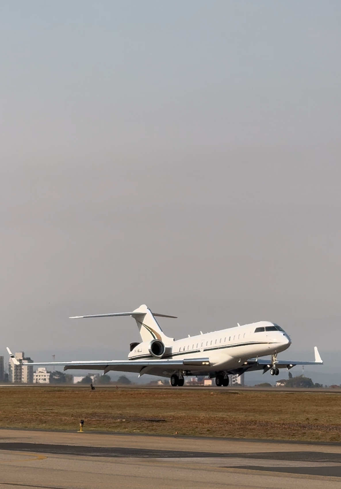 ✈️ - Bombardier Global Express PR-MLJ 📍 - Aeroporto Internacional de Sorocaba. #fyppppppppppppppppppppppp #aviation 
