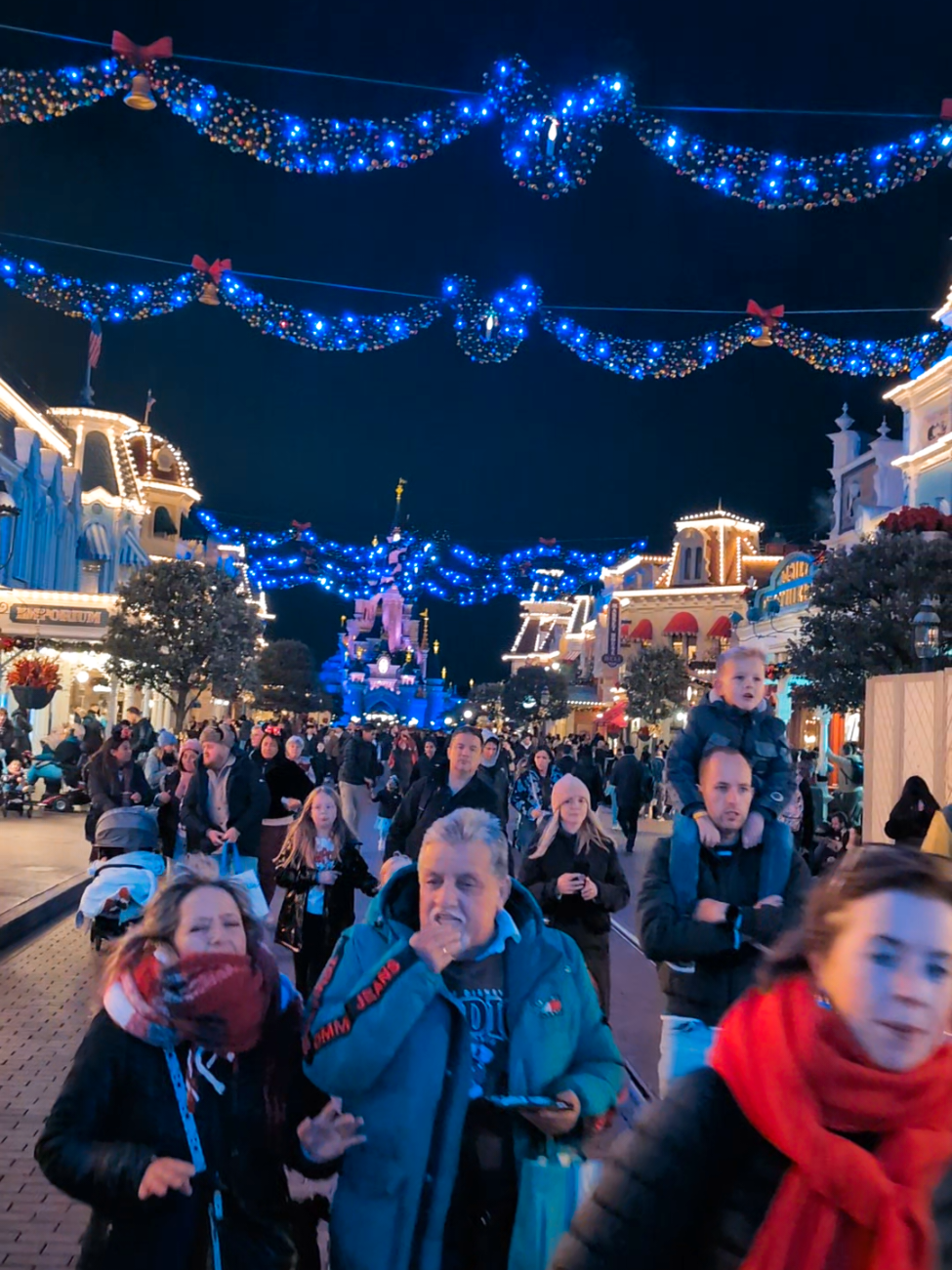 I'm so unbelievably excited for Disneyland Paris to start the festive season!!! Who is visiting this November/December??? #disneylandparis #disney #disneychristmas #christmas #christmastiktok 