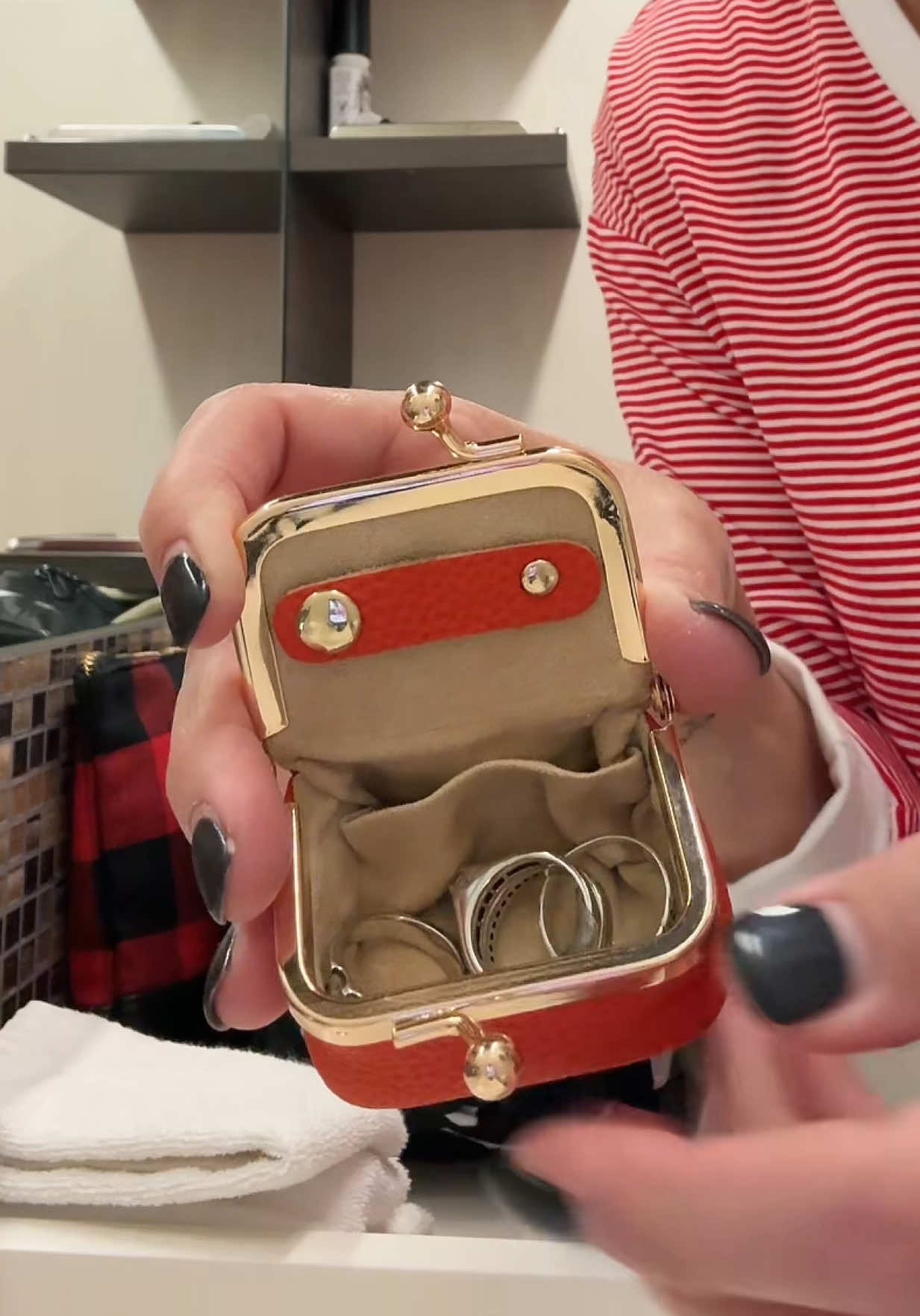 A great gift idea for friends and family. Perfect for a stocking stuffer. Great for travel but also nice at home to put next to the bathroom or kitchen sink or on the nightstand, or even at the gym to hold your jewelry nice and secure anytime you take it off.