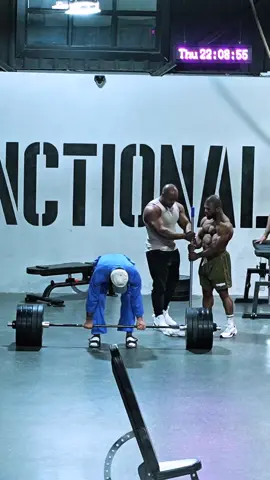 anatoly prank 🤣  #anatoly #gym #aura #viral #fyp  @ANATOLY 