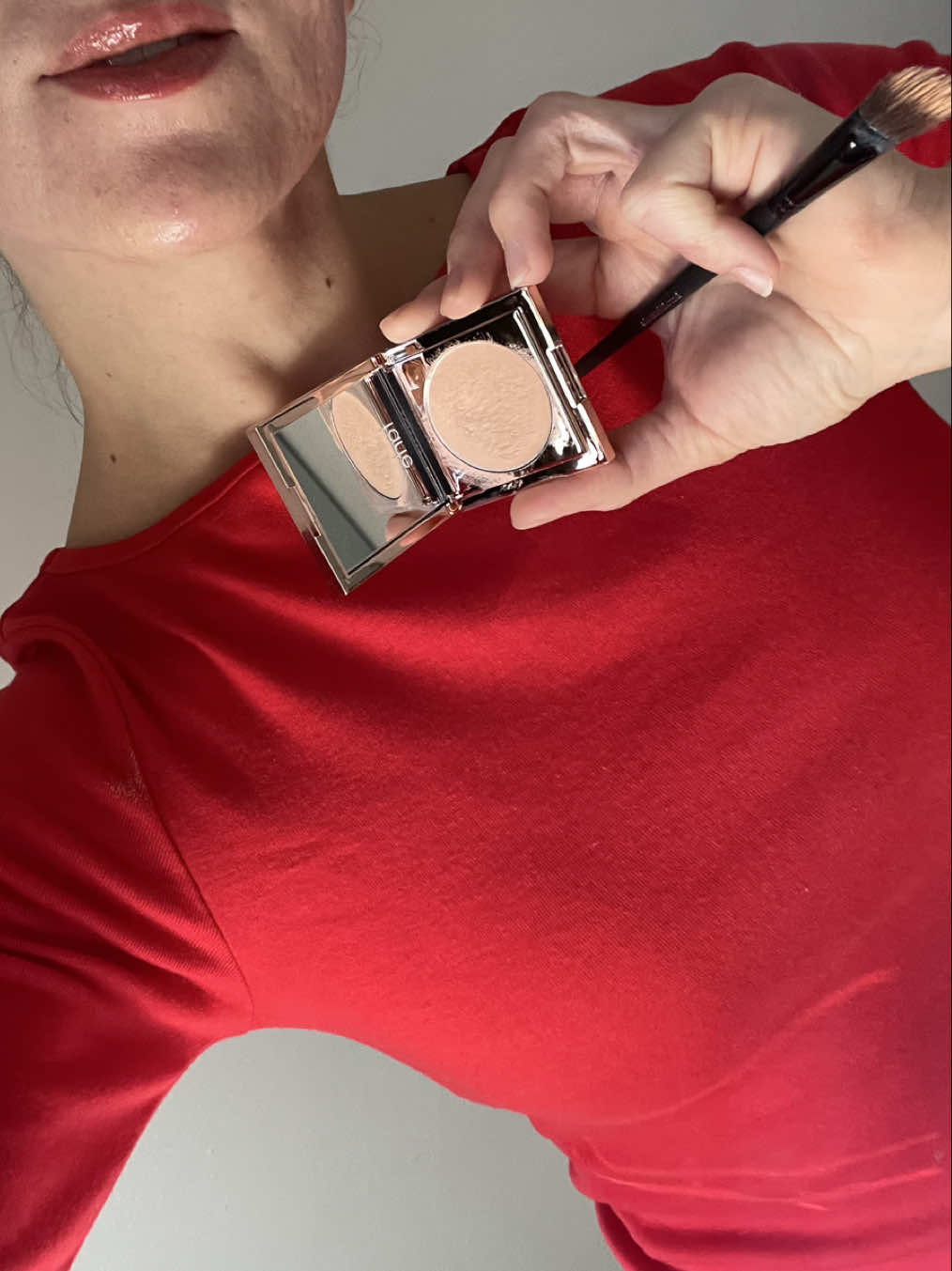 Best makeup on the market! #tarteconcealer #tartecorrector #acnecoverage #rosaceamakeup #undereyecircles #undereyeconcealer #tiktokblackfriday #nomakeuplook #favoritemakeupproducts #bestmakeupproducts #acneproneskin 