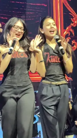 Siapa yang bisa buat ku begini? #davinakaramoy 