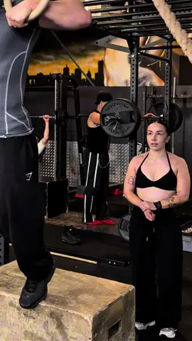 she litterally mogged me 😩👀 