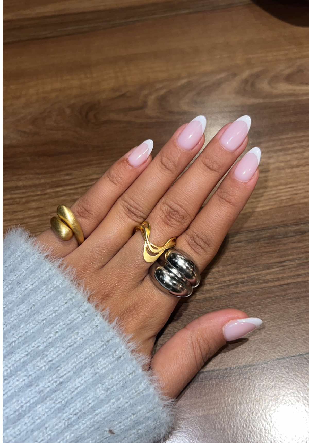 After being a gel girlie for almost 5 years, my nails came in so fragile. I’m trying to heal them by wearing press ons instead of gel ,I guess we can call this baby steps!💗