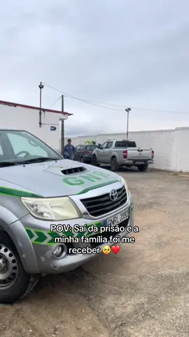 Não há melhor sensação que os braços da mãe 🥹❤️ #portugal #fyp #comediatuga #tugamedia #brasil 