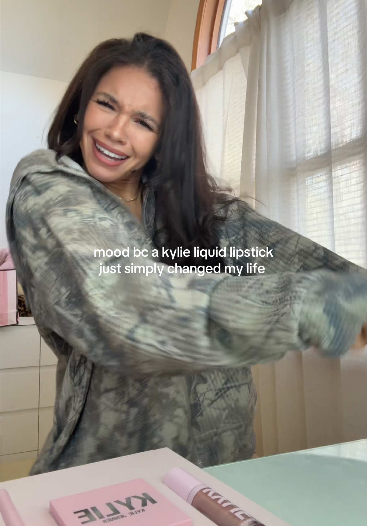 BROOO where has this been all my life @Kylie Cosmetics omg im freaking out 👄