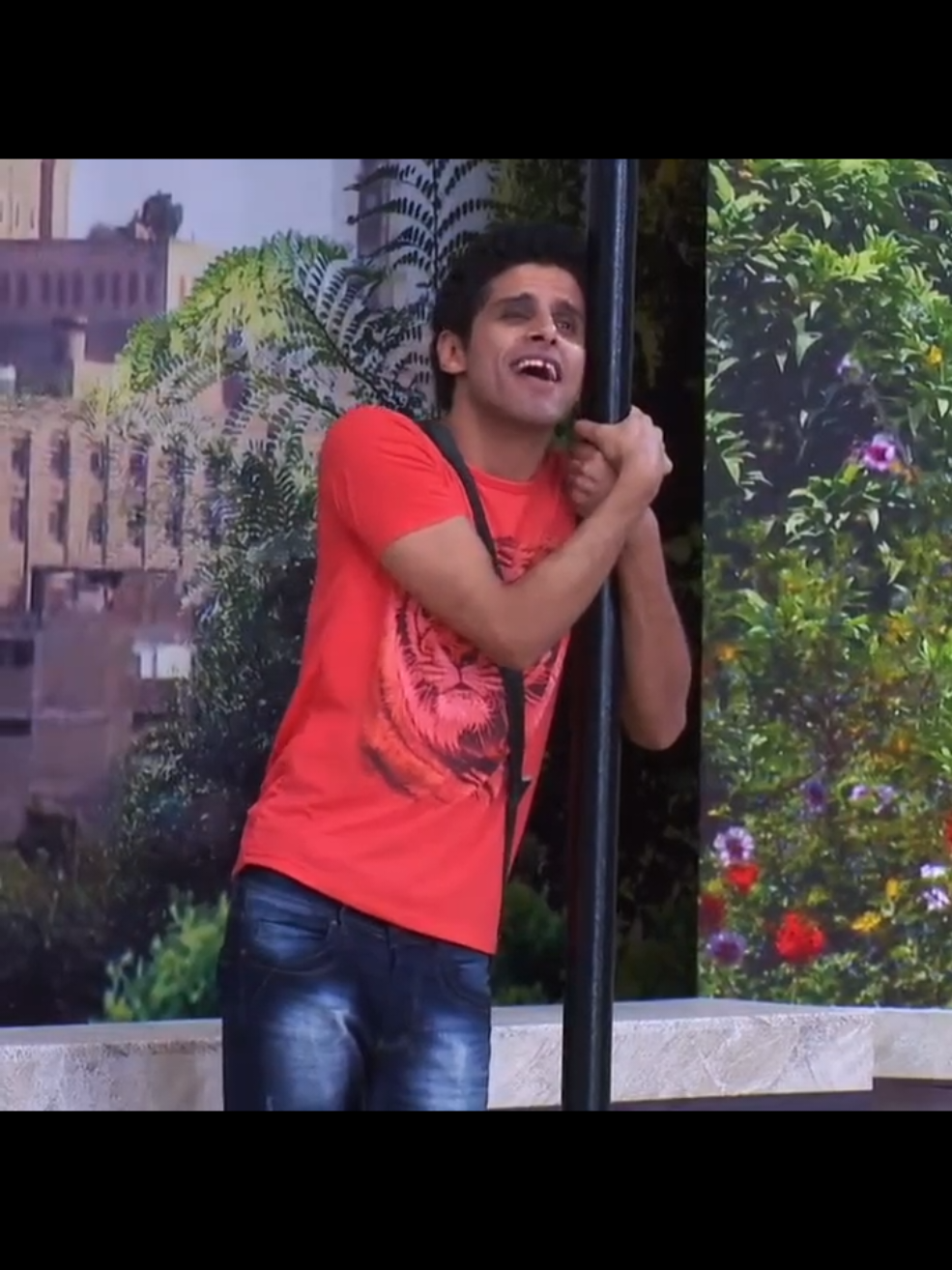 أي الضحك ده 😂🔥#viralvideo #مسرح_مصر #foryoupage #fyp #حمدي_الميرغنى 