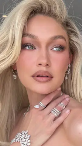 تقدرون تلاقون الشيء المتكرر في الفيديو👀؟
 #لوكا #loca #منتج_جديد #makeup #خريف 