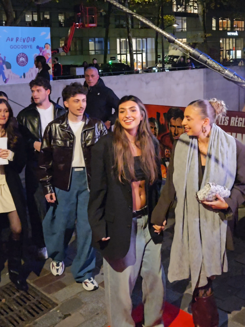 Les élèves de la Star Academy arrivent à l'avant-première de Running Man à Paris  #StarAcademy #leo #ambre #leane #theo 