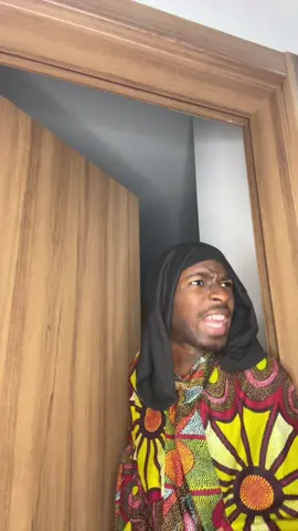 Elas tem que pagaaaar😡😡😡