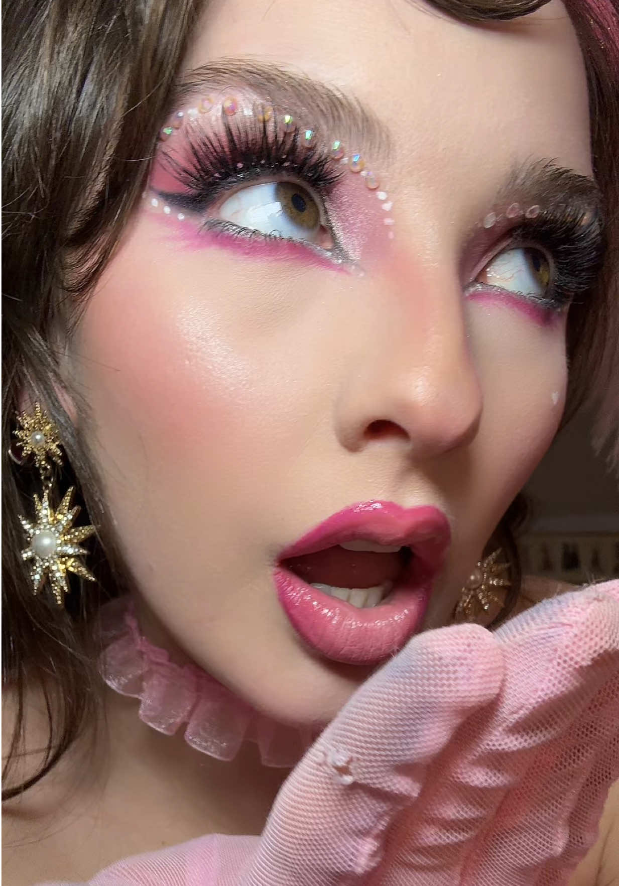 @Dita Von Teese inspired costume= so many rhinestones and feathers  #burlesque #ditavonteese #costume #halloween #DIY 