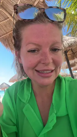 We are struggling here in Cancun #cancun #gracias #english #spanishlesson #fyp 