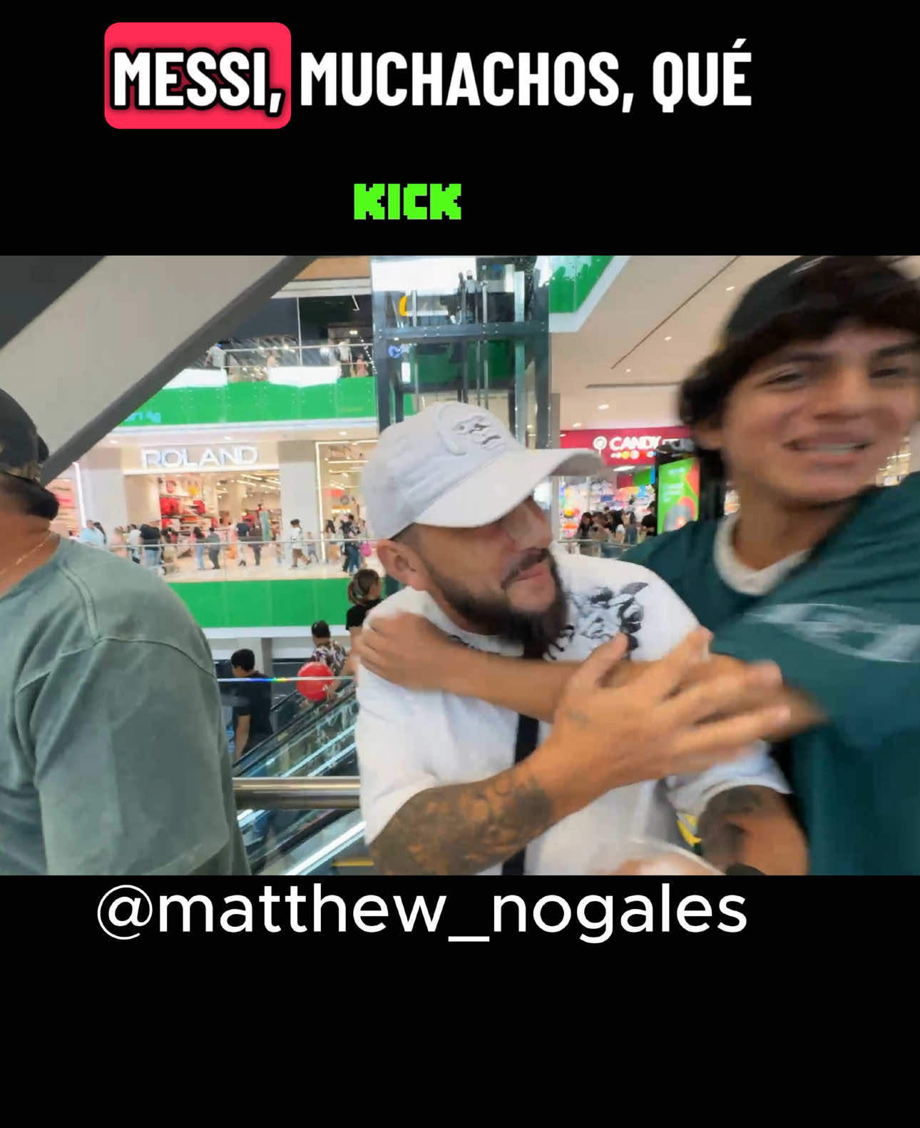 matthew se encuentra a Messi de temu #ecuador #santodomingo #messi #kickclips #viral 