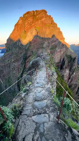 𝗣𝗜𝗖𝗢 𝗗𝗢 𝗔𝗥𝗜𝗘𝗥𝗢⛰️ #traveldreams #Hiking  #creatorsearchinsights #travel #naturevibes 