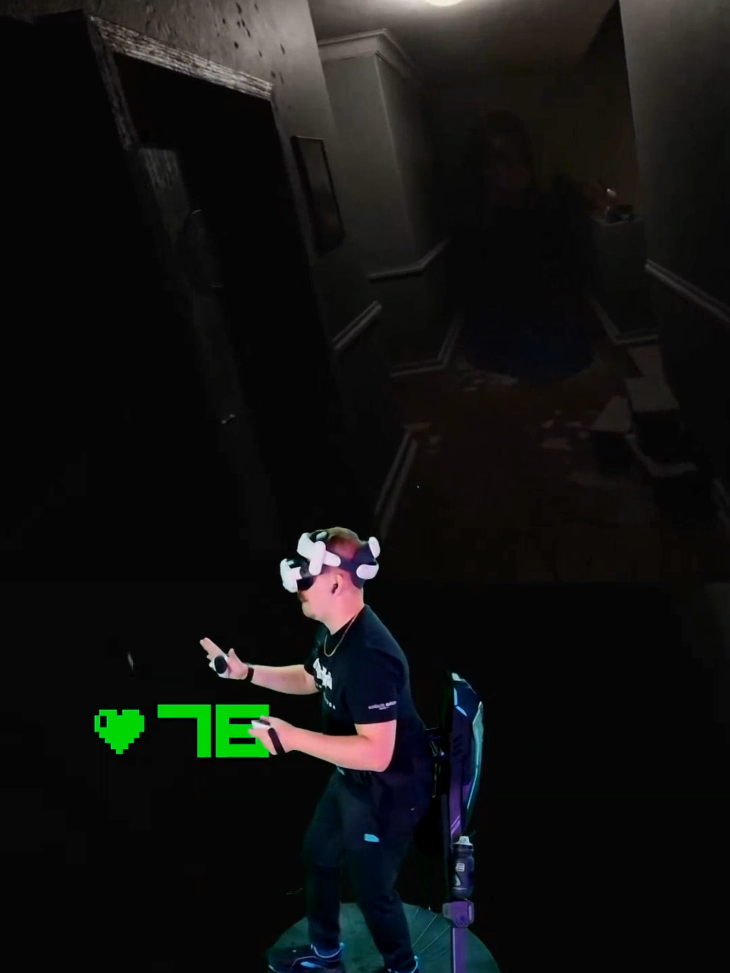 Can you see her??? 👀 #madisonvr #gameplay #horror#questcreatorpartner #vrtreadmill