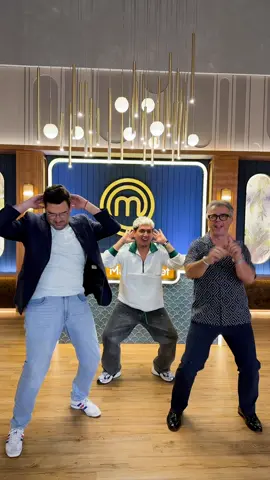 Sigue el trend más viral🤩Pero ahora con @donatodesantis y @dbetular 🔥 ¿La rompieron no? 🤩 Mirá #MasterchefCelebrity hoy 22hs con la conducción de @wanda_nara por Telefe 🔵🟢🔴 También por @hbomaxar