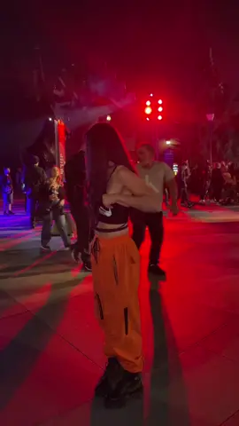 Fit check at Universal Studios Hollywood Horror Nights in my favorite area with the birds (my favorite characters in the whole park they’re so cute). I love this new song Halloweentown II: Welcome Home from @Dark Divine @Thriller Records  It’s so good and catchy 😭 . . #metalcore #newmusic #spookyseason #alt #alttiktok 