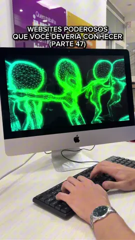 Sites poderosos que você precisa conhecer 👇🎬 Esse aqui recria clipes de filmes a partir de qualquer frase que você digitar. Perfeito pra treinar o inglês de um jeito muito mais divertido 😏🧠 👉 Salva esse post pra testar depois!