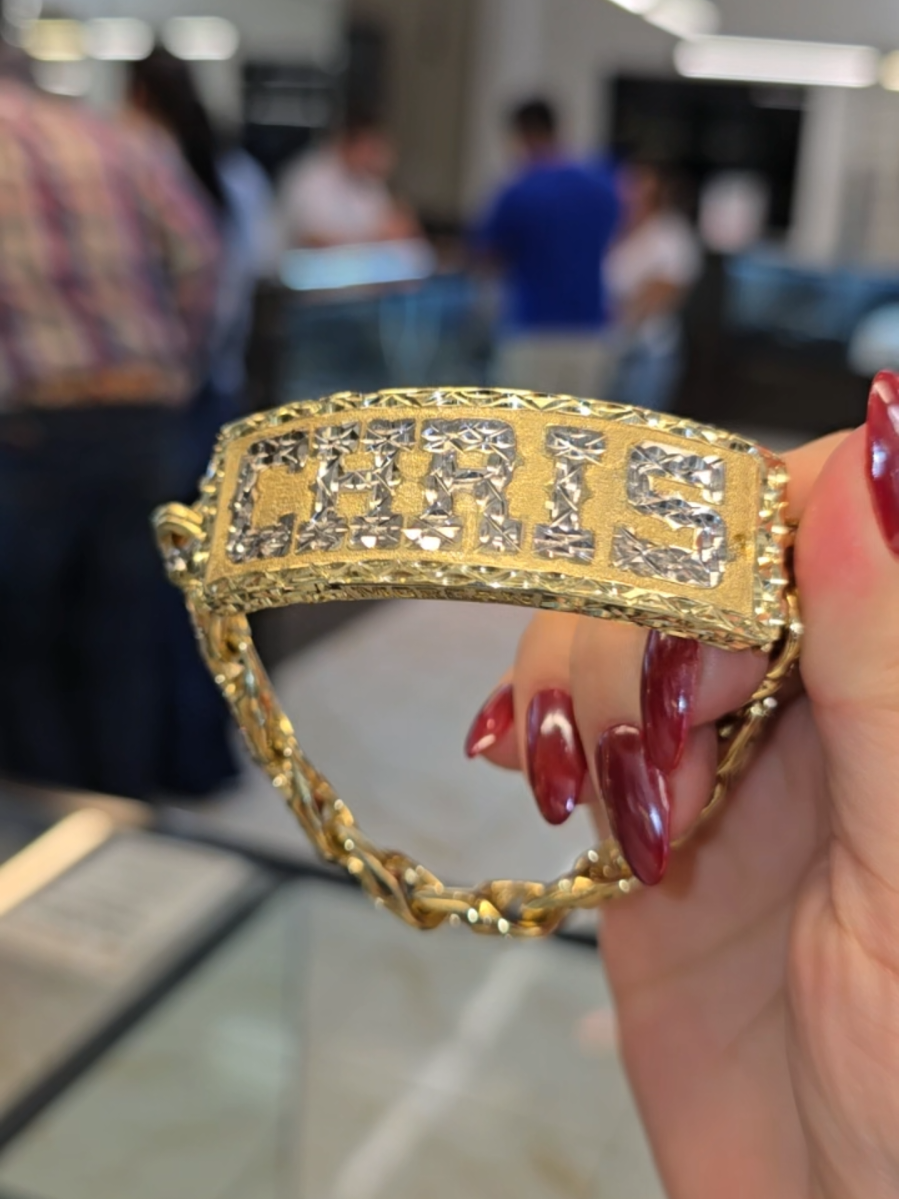 #tamayos #gold #oro #webuygold #blackfriday @TAMAYOS FABRICA DE ORO @TAMAYOS THE BIG STORE @TAMAYOS THE BIG STORE @tamayoshoustonoficial @tamayosbrownsville 