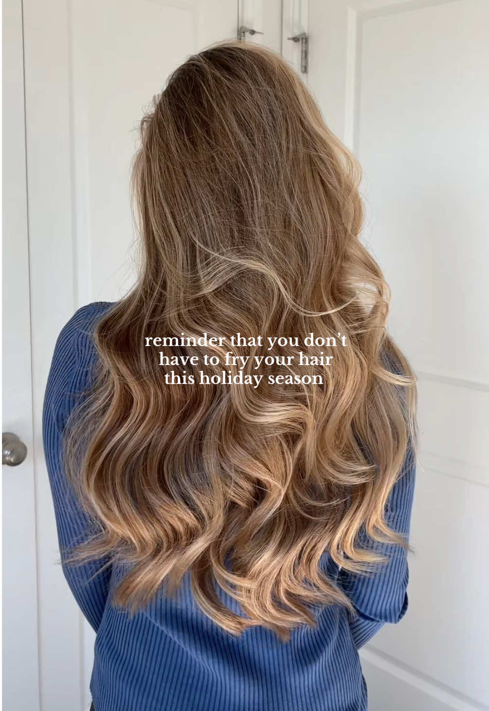 These heartless curls are so easy & took me 5 minutes to do right before bed!! 🥰 #heatlesscurls #heatlesshair #longhair #holidayhair #holidayhairstyles 