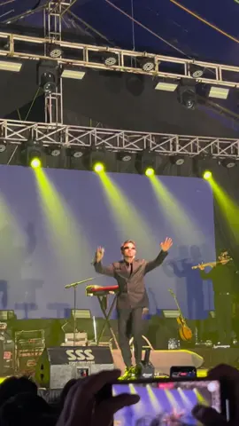 THE MAN HIMSELF❤️ INSANE 😱@JohnFuckinRai @steve rai🗨️ @Mannu myan #johnandthelocals #Nihita #hetaudaconcert 